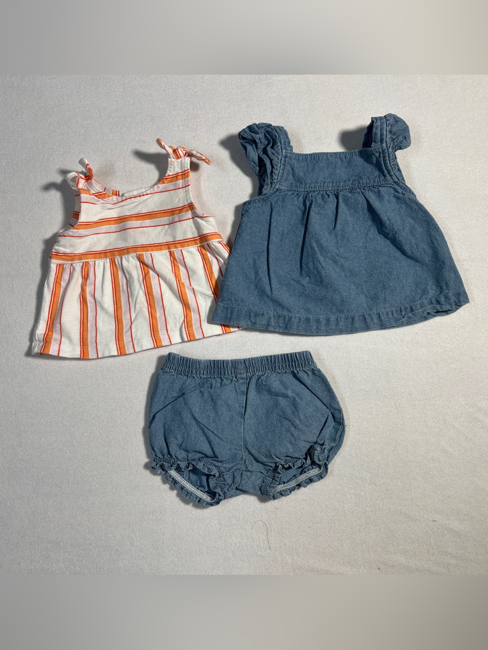 Carters 3 piece infant Girls set size Newborn